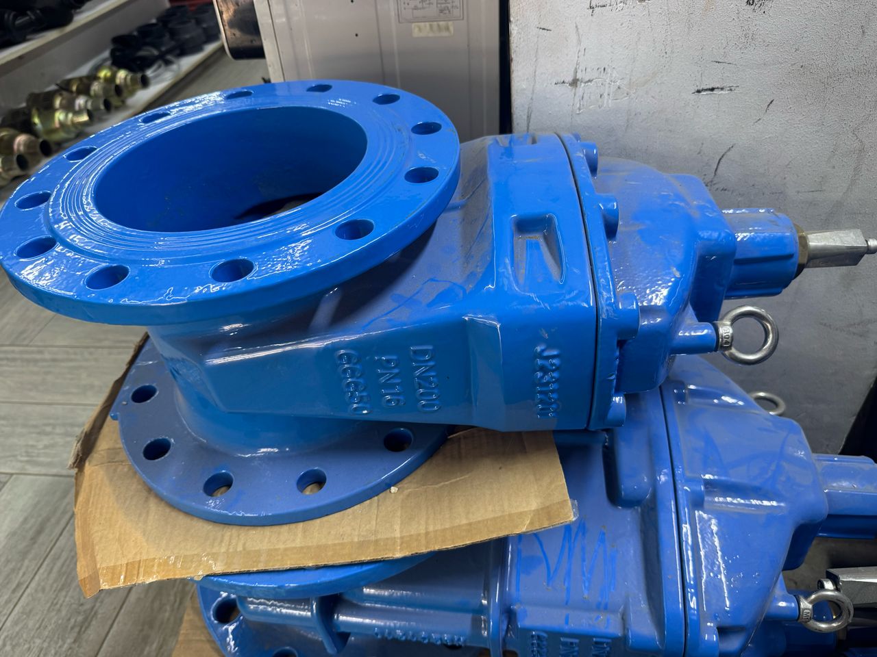 Vanne à opercule DN100 - Vue frontale
